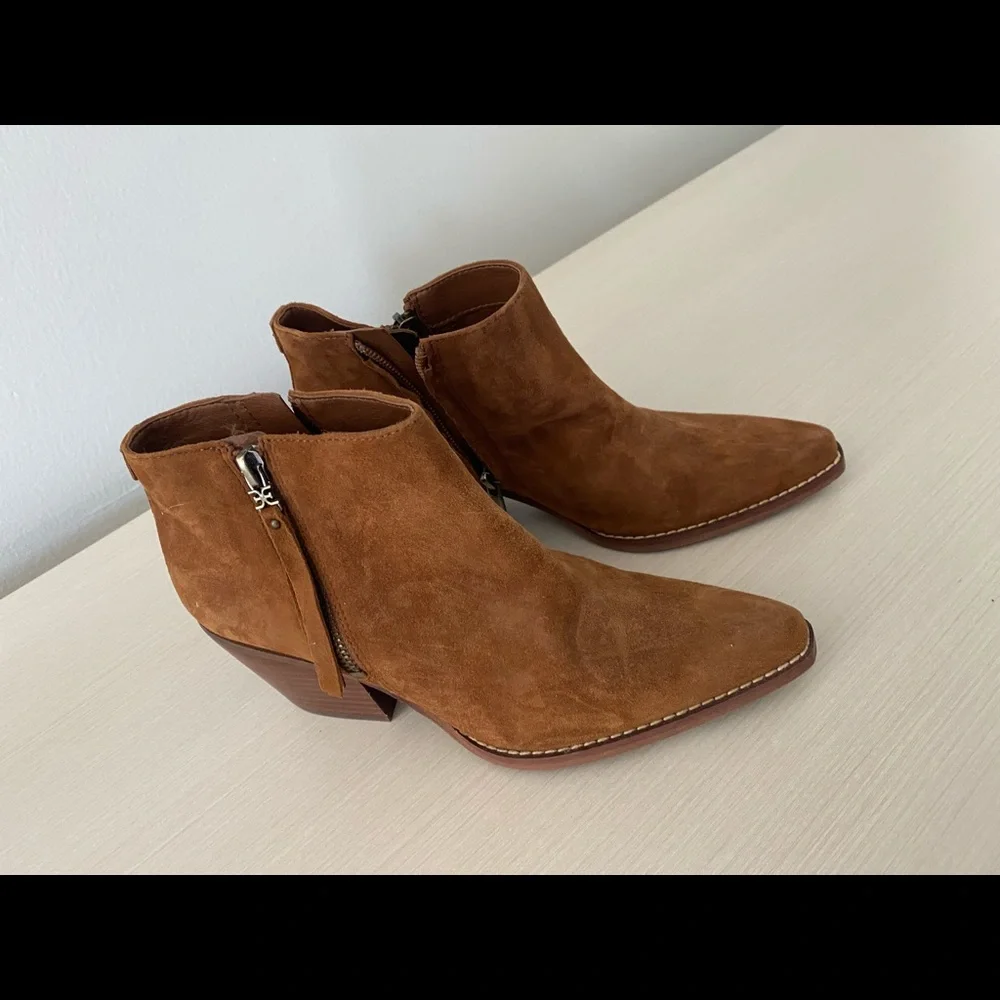 Boots - Picture 2 of 3